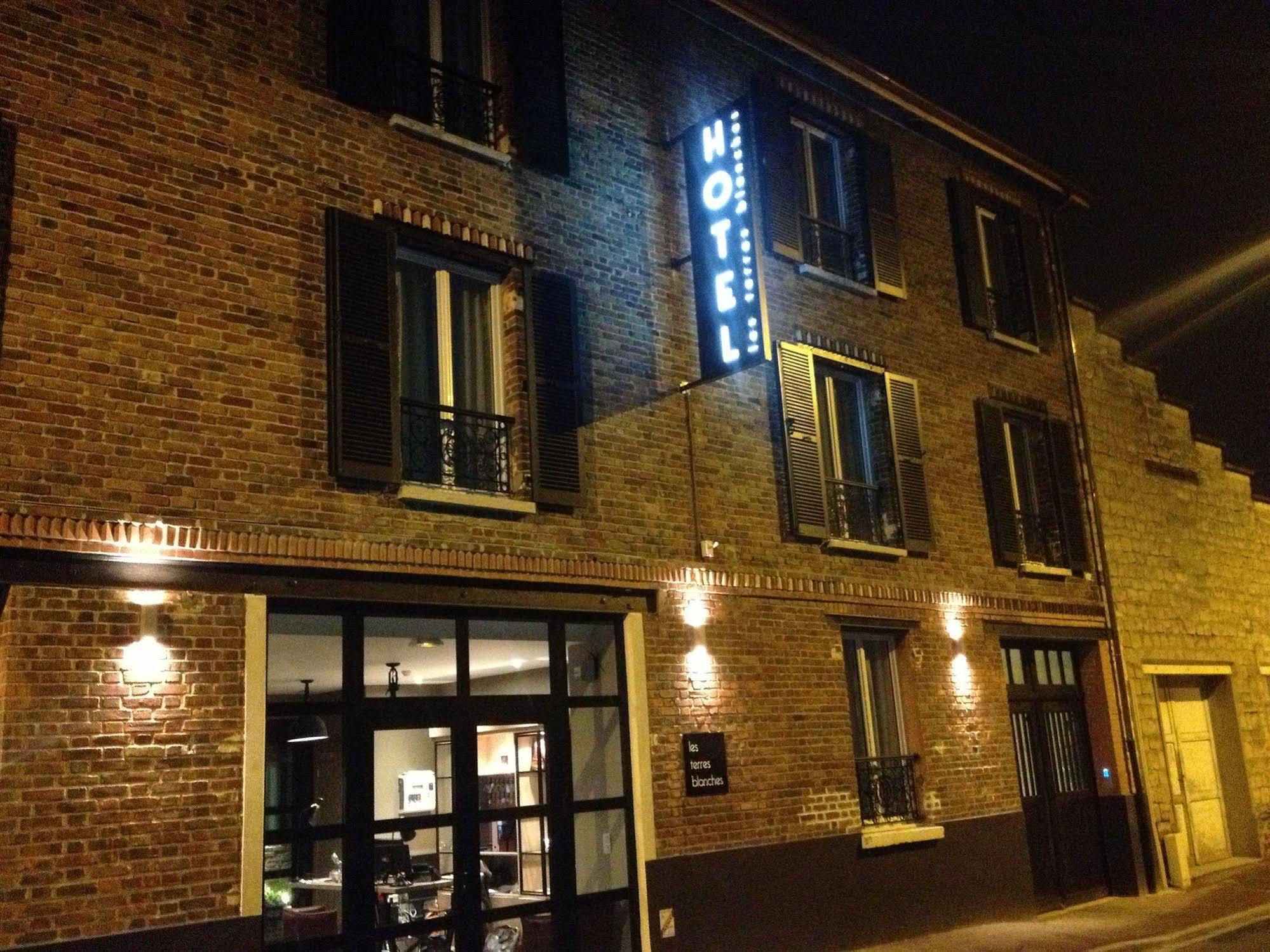 Hotel Les Terres Blanches シャトゥー エクステリア 写真